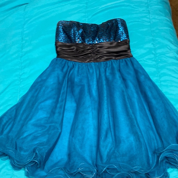 Speechless strapless dress. Homecoming or prom. Blue with black sequins. - Picture 1 of 5